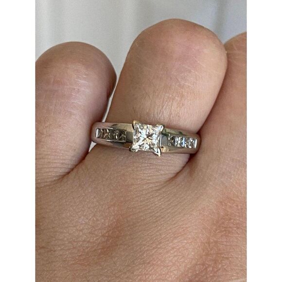 14k Diamond Engagement Ring (Sz 7) - Picture 6 of 15